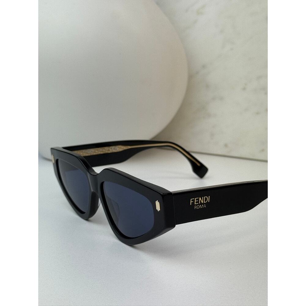 NEW Fendi FE40163U Black Cat Eye Sunglasses - Picture 2 of 5